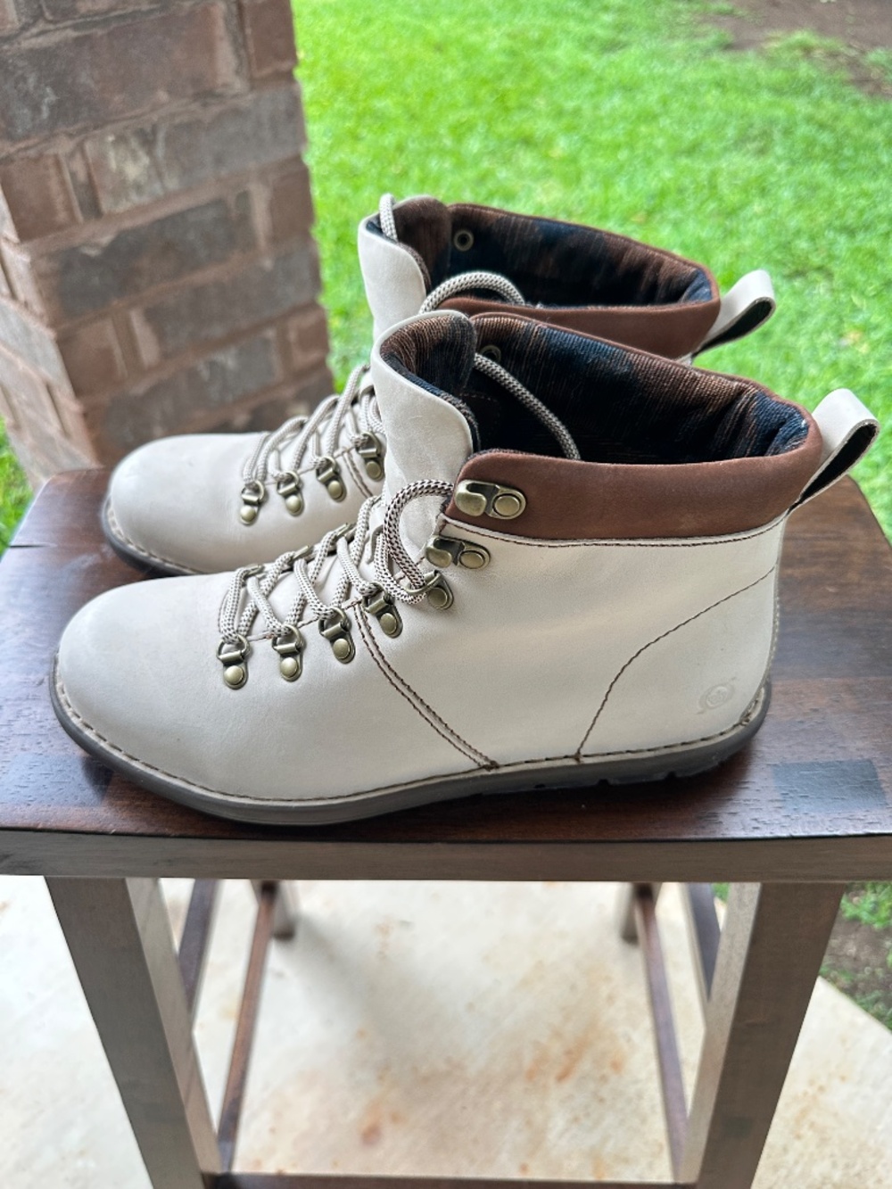 BORN Blaine Cream/Brown Women's leather boots Size 9.5